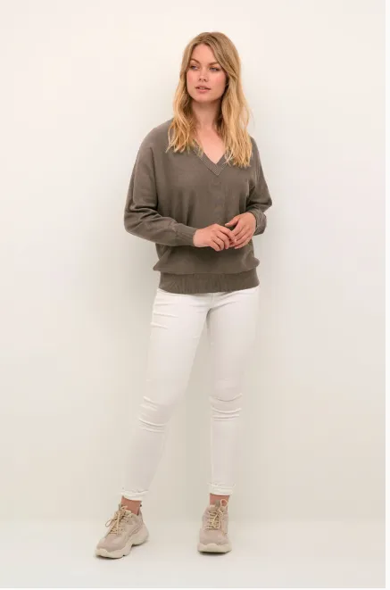 Annemarie V-neck Pullover