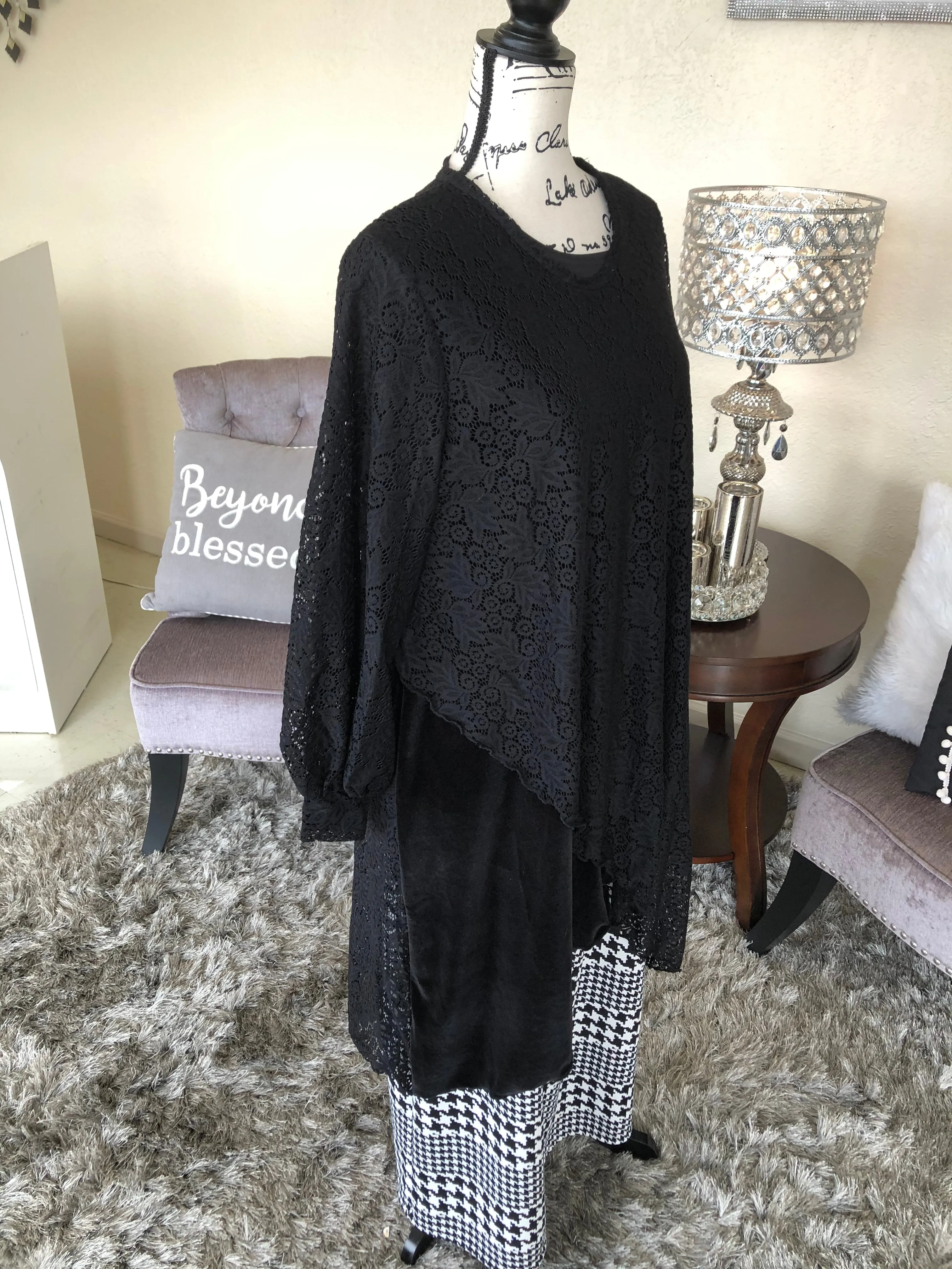 Bella Black Velvet And Lace Tunic (PL)