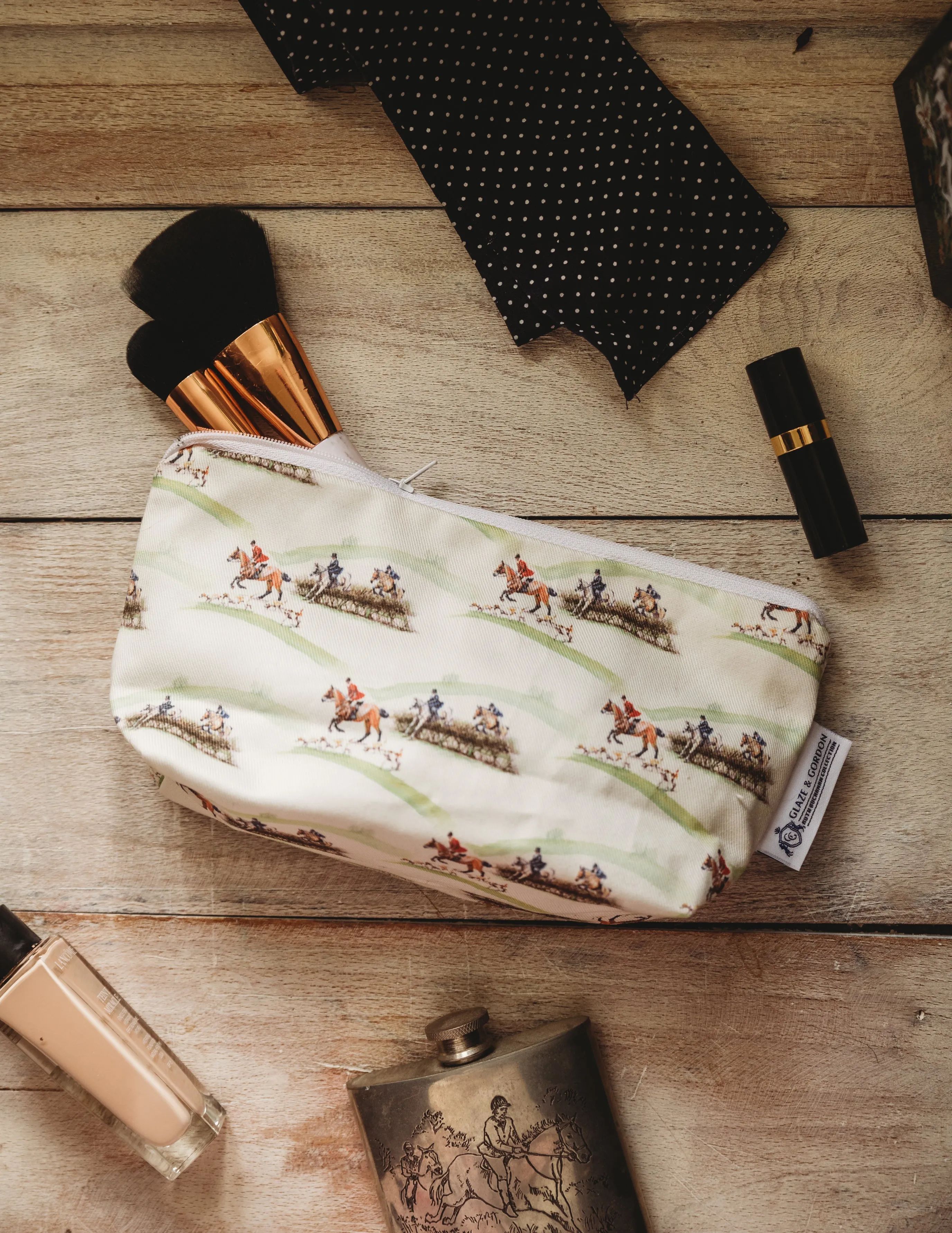 Glaze & Gordon 'The Hunt Jump' Cosmetic Bag