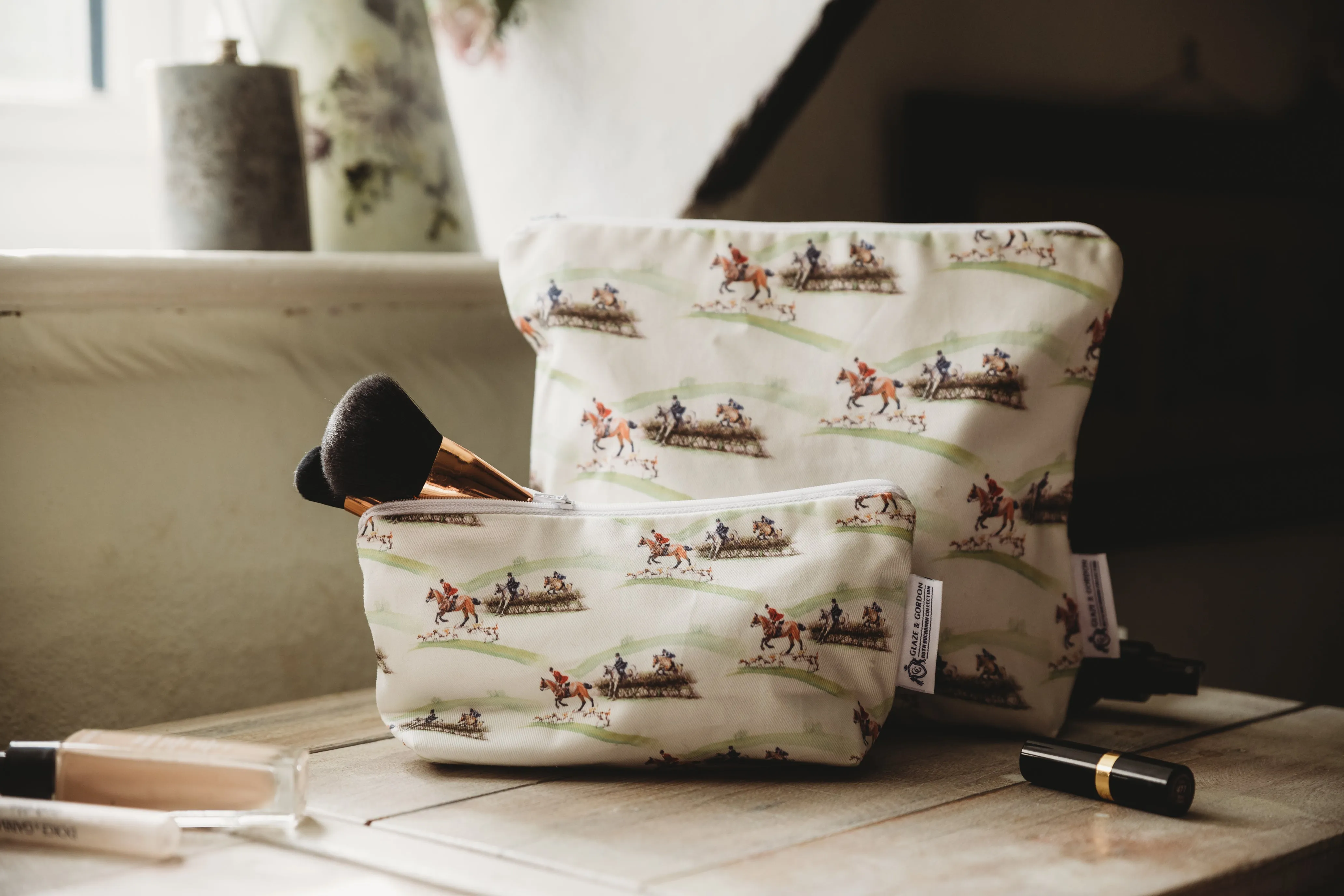 Glaze & Gordon 'The Hunt Jump' Cosmetic Bag