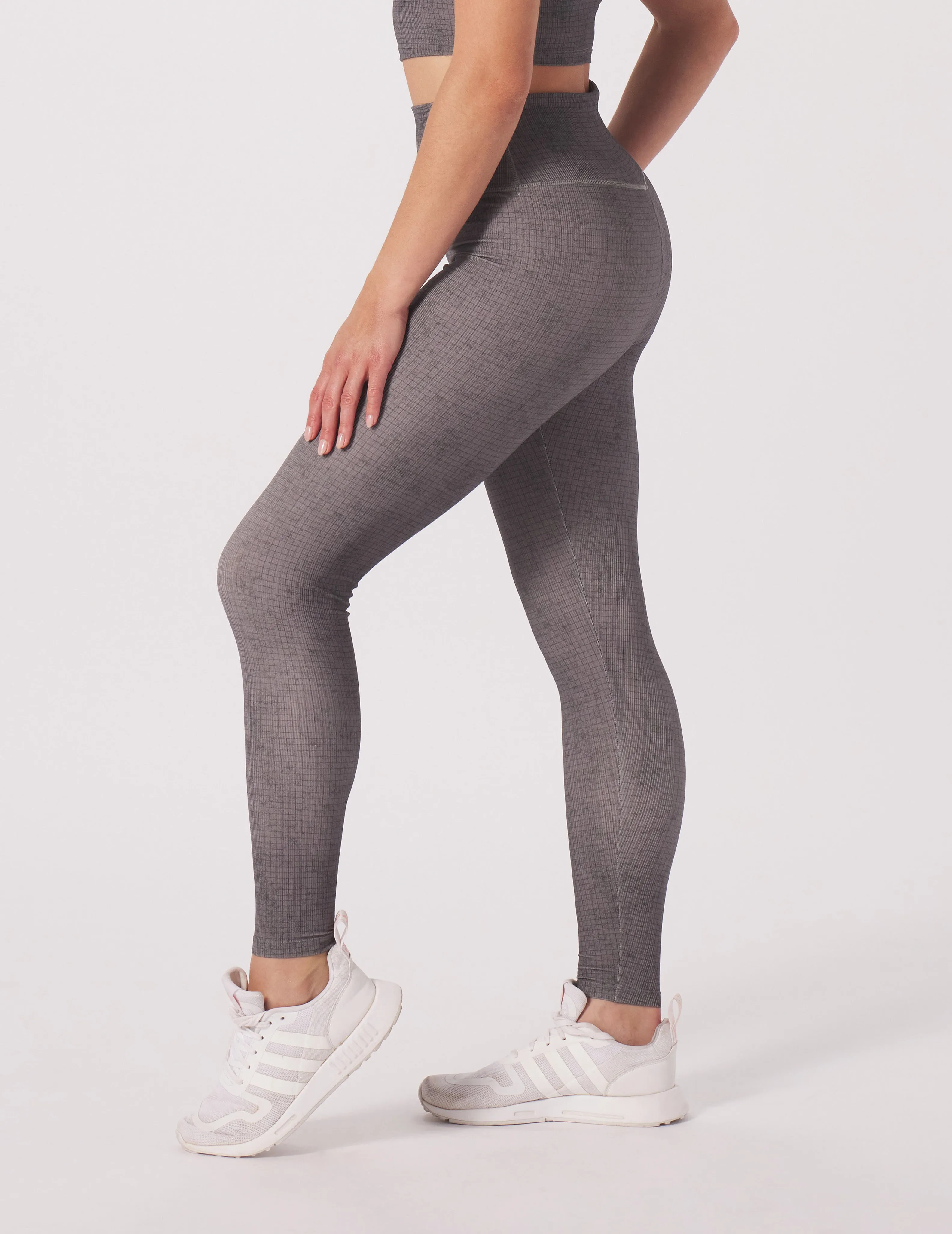 Sultry Legging: Carbon Window Pane