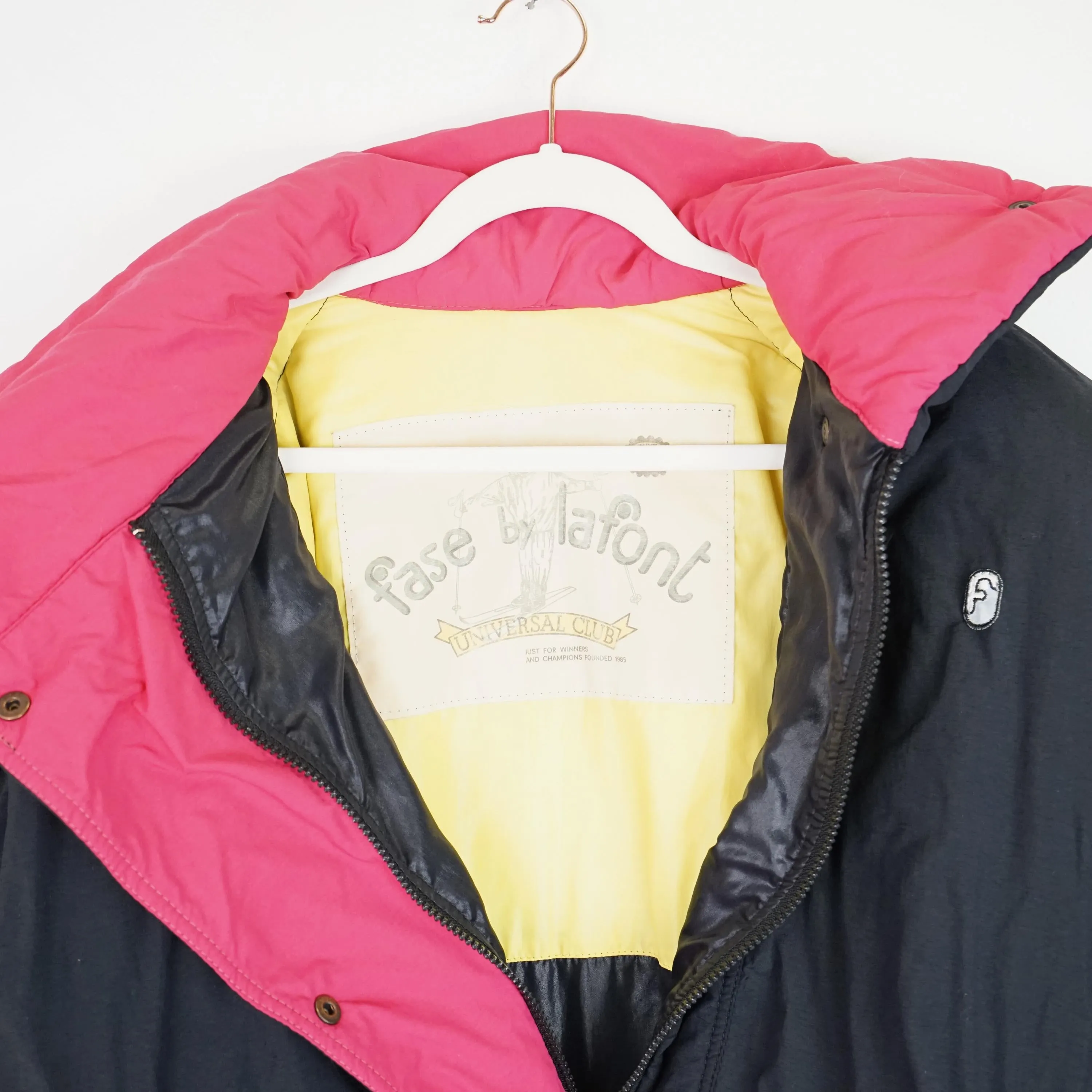 Vintage black Ski Jacket Size M-L