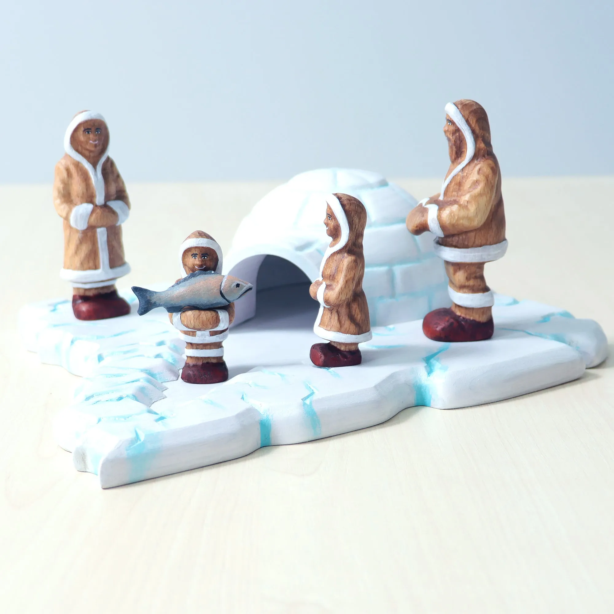 Wooden Eskimo Mum