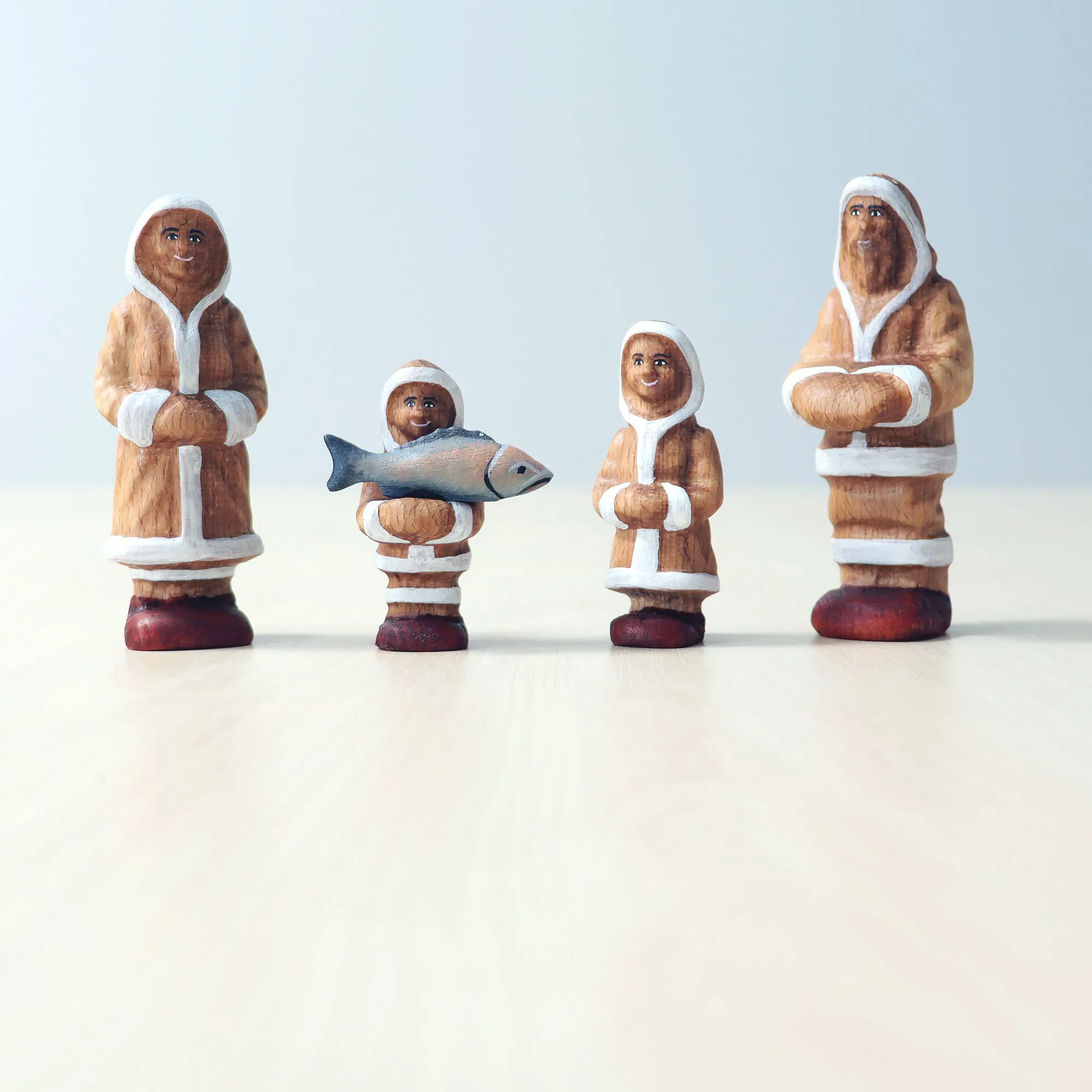 Wooden Eskimo Mum