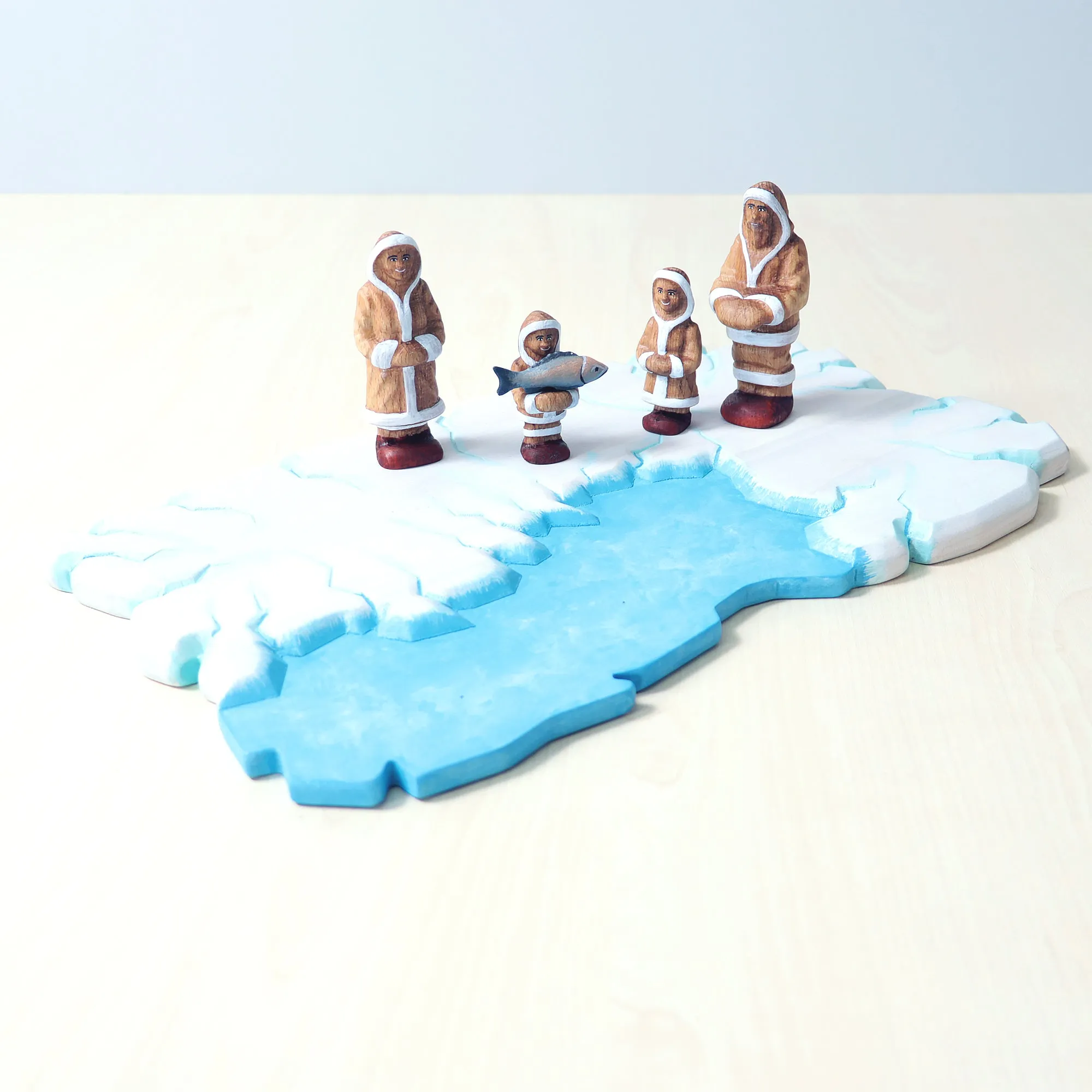 Wooden Eskimo Mum
