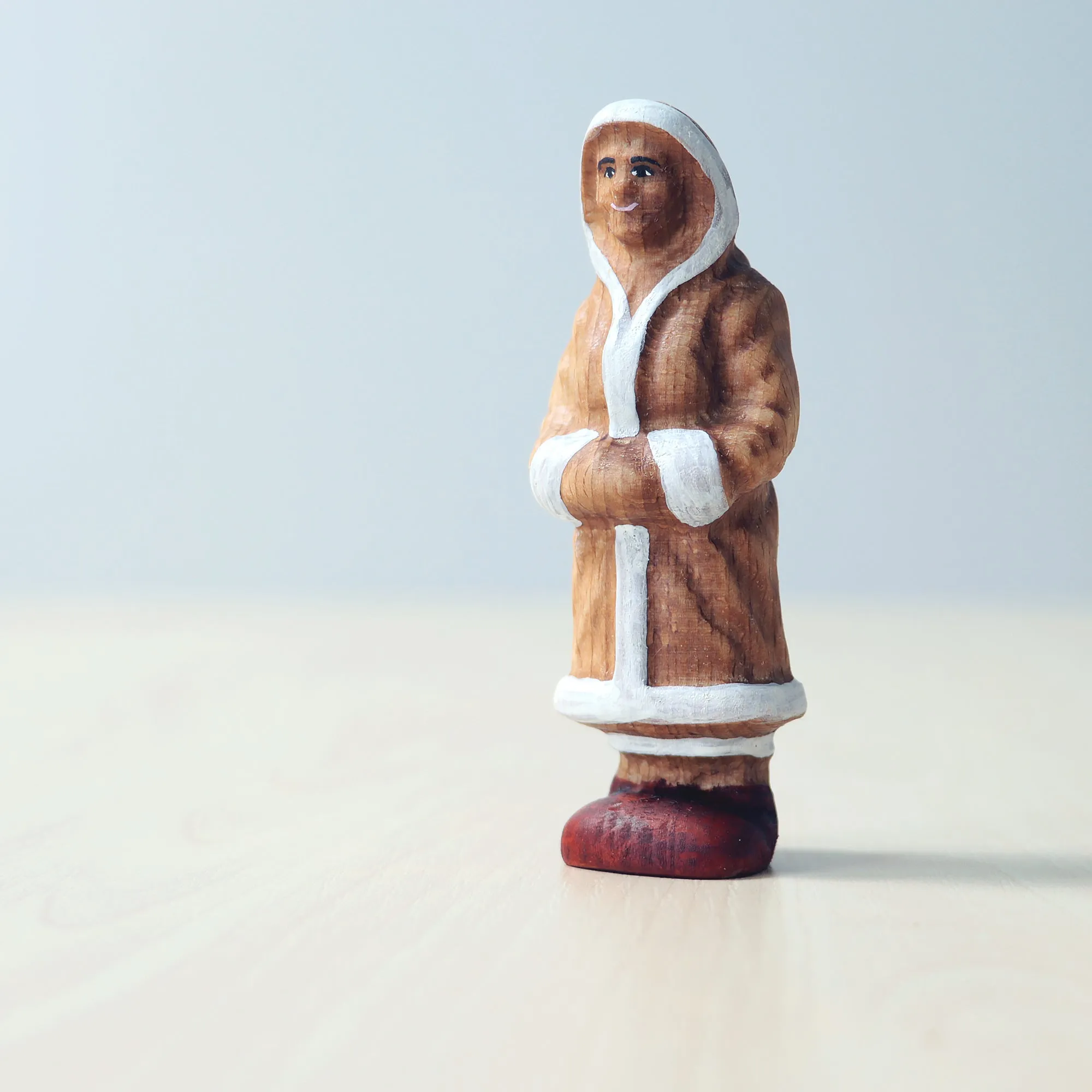 Wooden Eskimo Mum